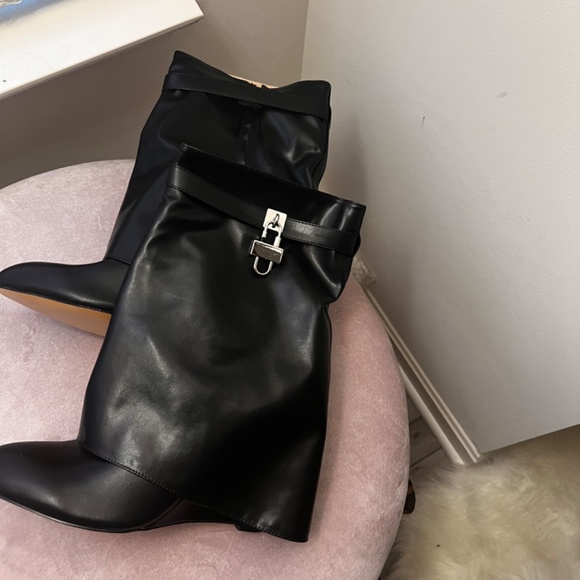 Ankle Lock Bootie - Picture 3 of 9